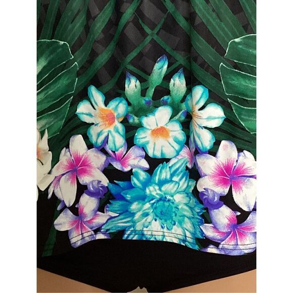 New. Coco Reef bra sized tankini top. Size 34C. Retails $84 - Picture 3 of 8